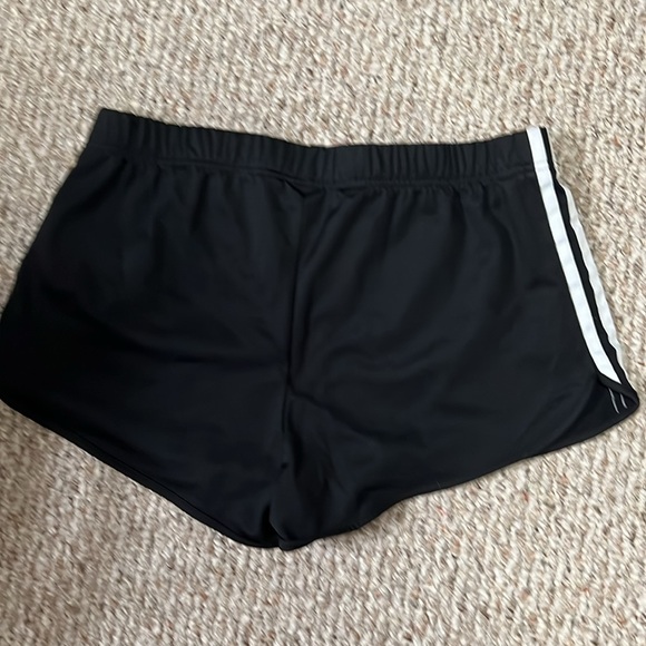 Adidas Shorts Athletic Activewear Size Medium Short Length Black - Picture 2 of 3